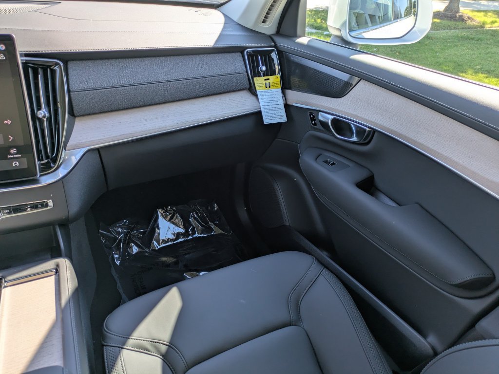 New 2027 Volvo XC90 B6 Plus AWD/4WD image 16