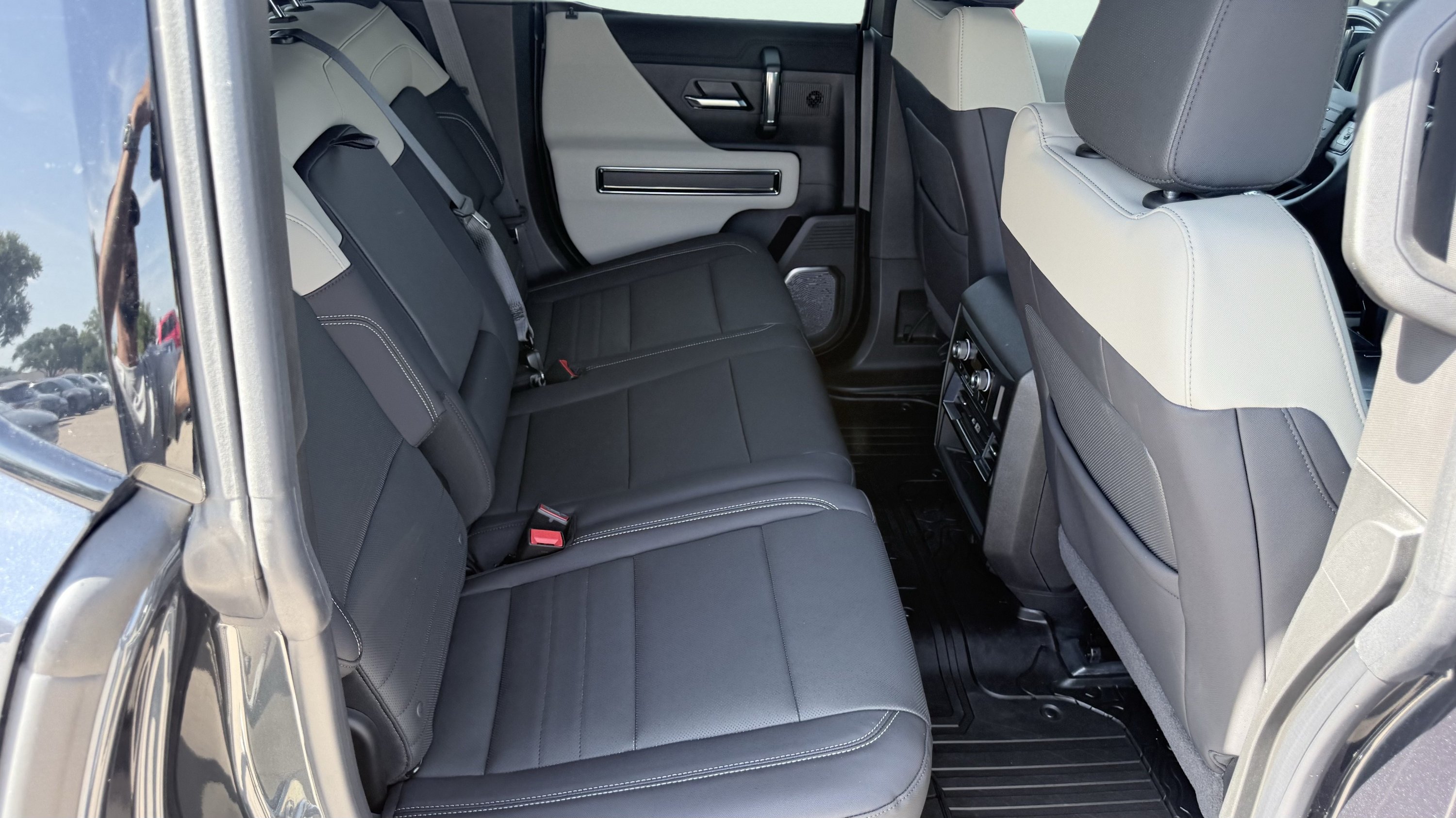 Used 2026 GMC Hummer EV SUV AWD/4WD image 37