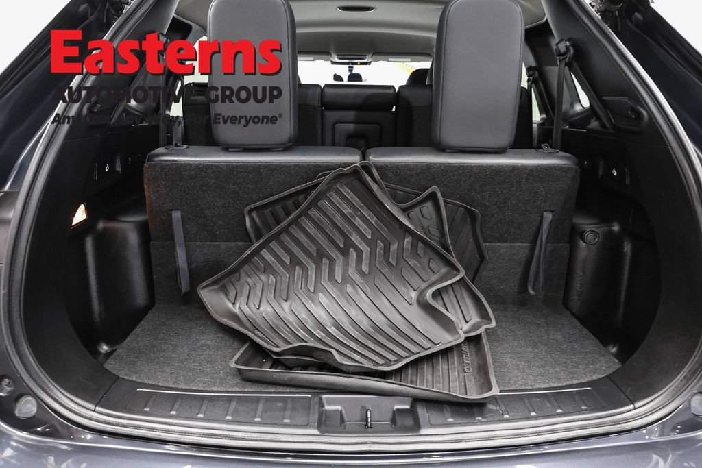 Used 2024 Mitsubishi Outlander SE AWD/4WD image 9