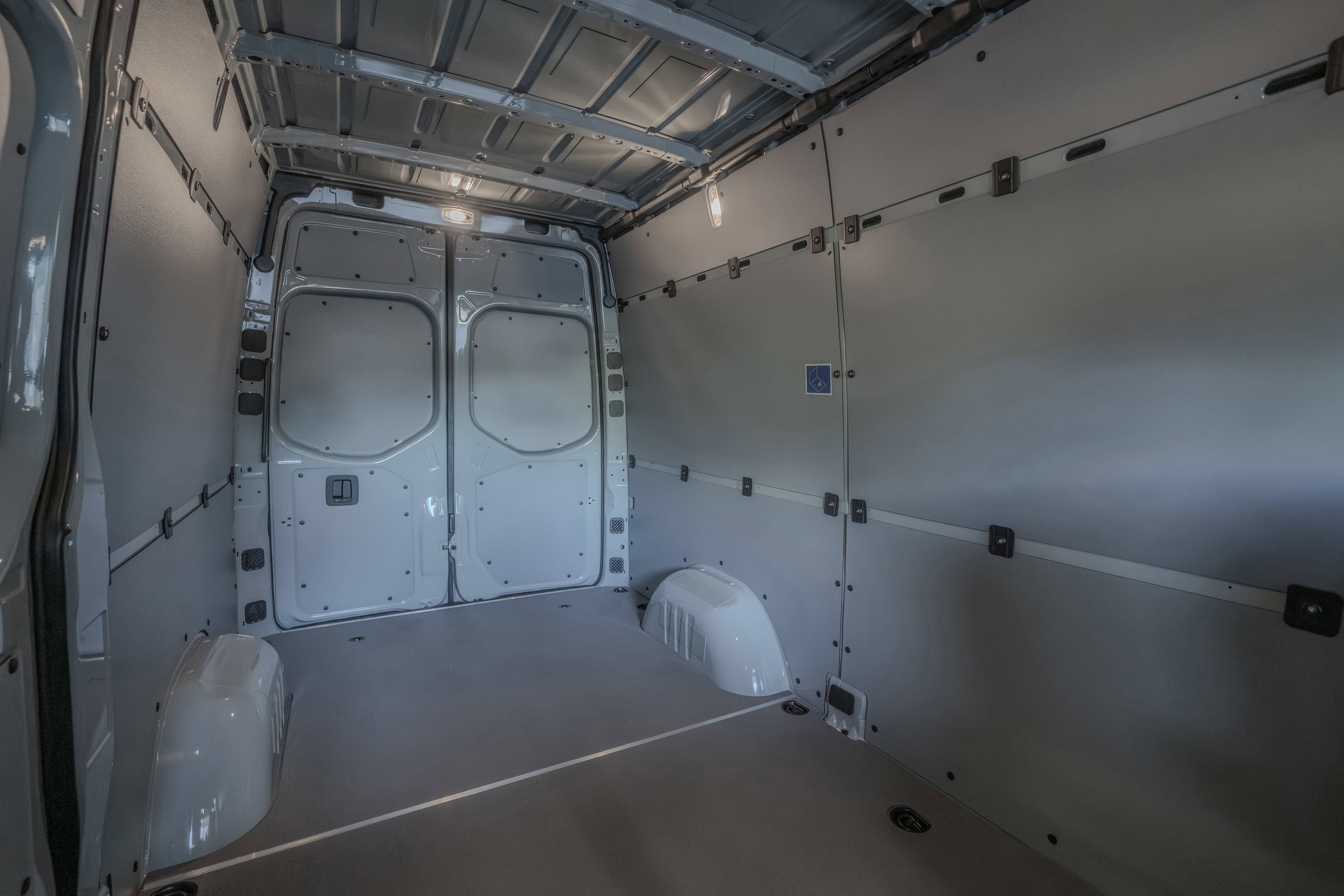 Used 2025 Mercedes-Benz Sprinter 2500 image 30