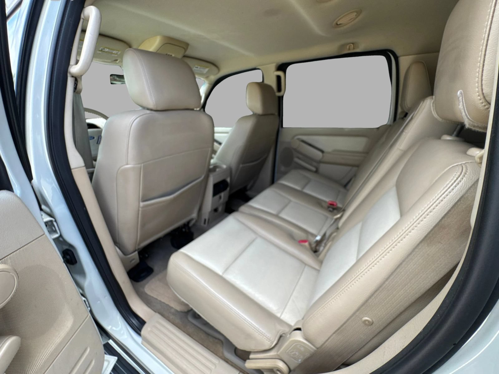 Used 2006 Ford Explorer Limited RWD image 35