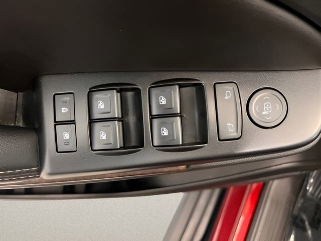 Used 2018 Chevrolet Suburban LS w/ All-Season Package image 15