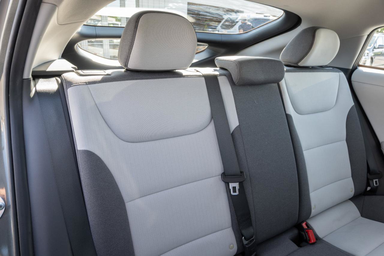 Used 2020 Hyundai Ioniq Blue FWD image 27