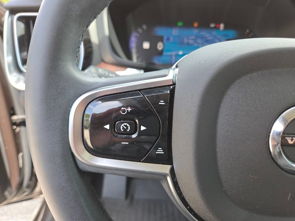Used 2025 Volvo S60 B5 Plus w/ Protection Package Premier FWD image 33