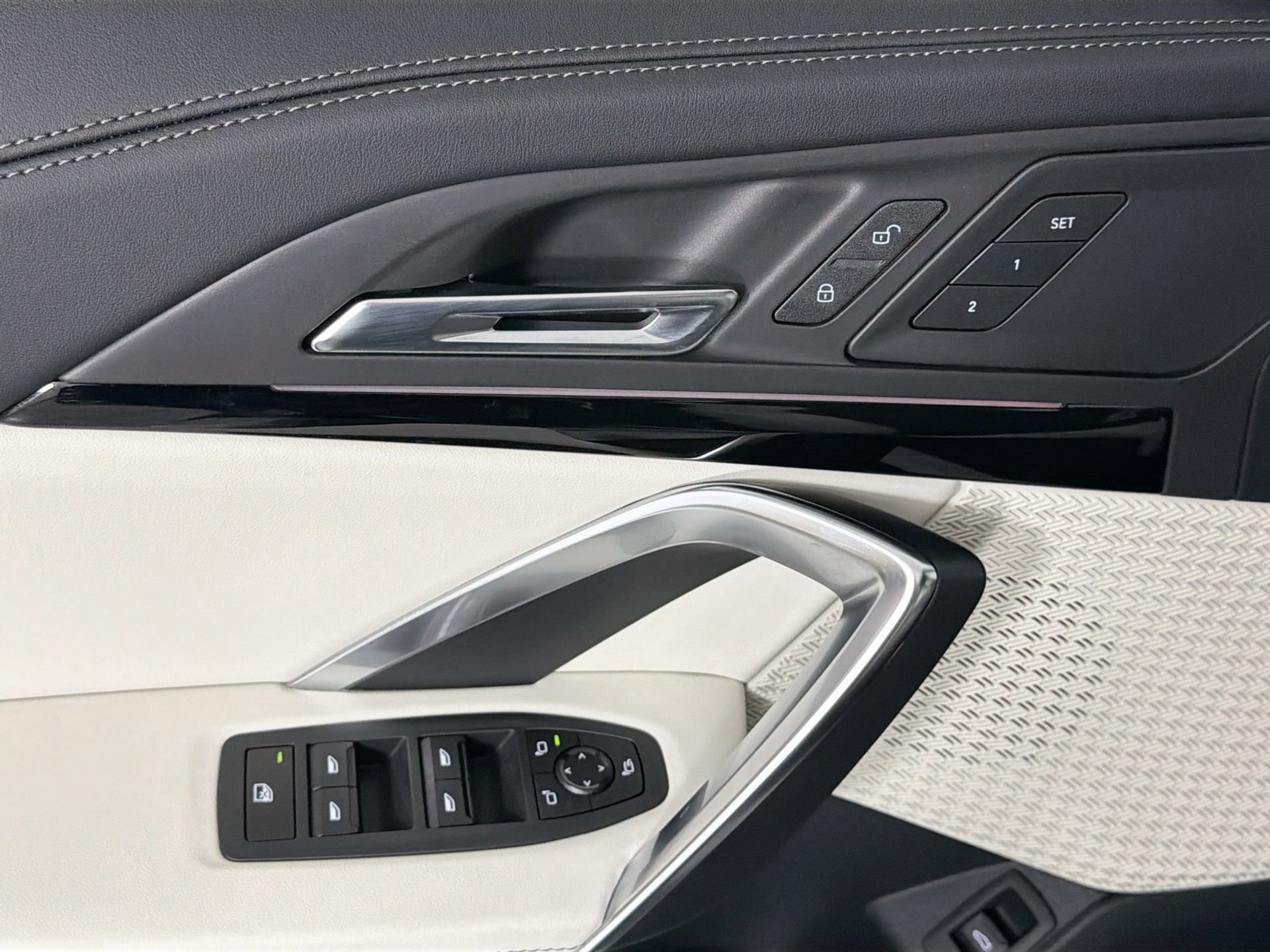 New 2026 BMW X1 xDrive28i w/ Convenience Package image 16