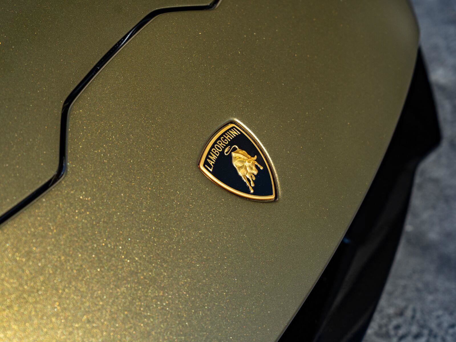 Used 2023 Lamborghini Huracan EVO RWD image 18