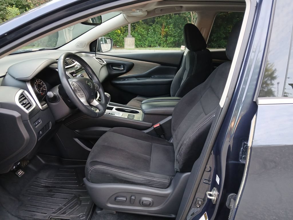 Used 2018 Nissan Murano SV w/ Premium Package AWD/4WD image 11