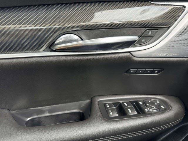 Used 2024 Cadillac XT6 Sport w/ Technology Package AWD/4WD image 20