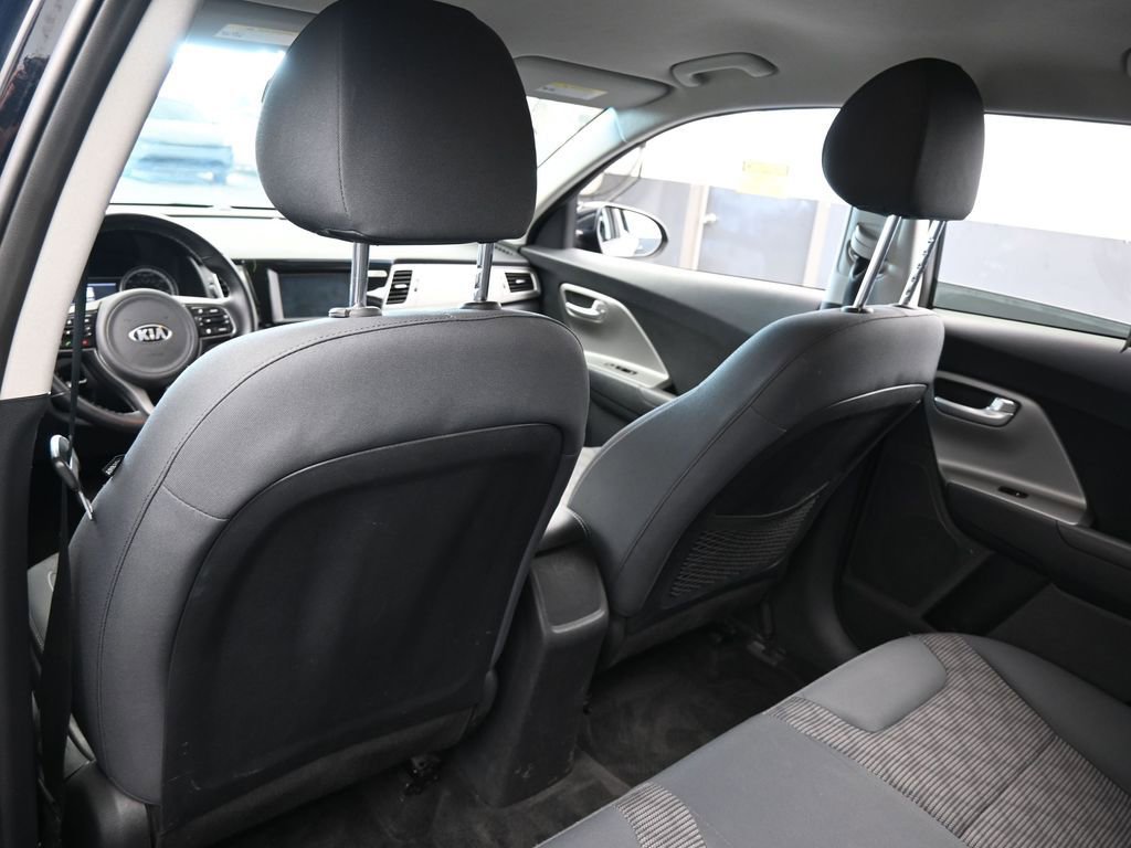 Used 2019 Kia Niro LX image 30