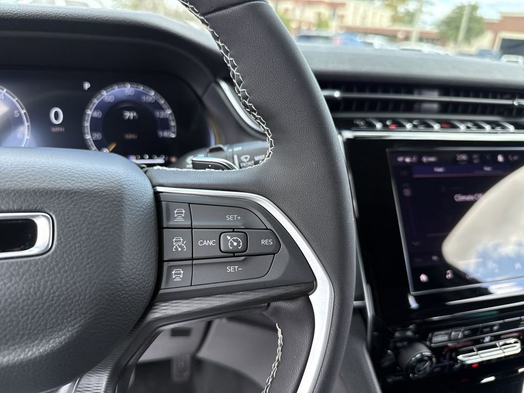 New 2026 Jeep Grand Cherokee L Laredo image 16