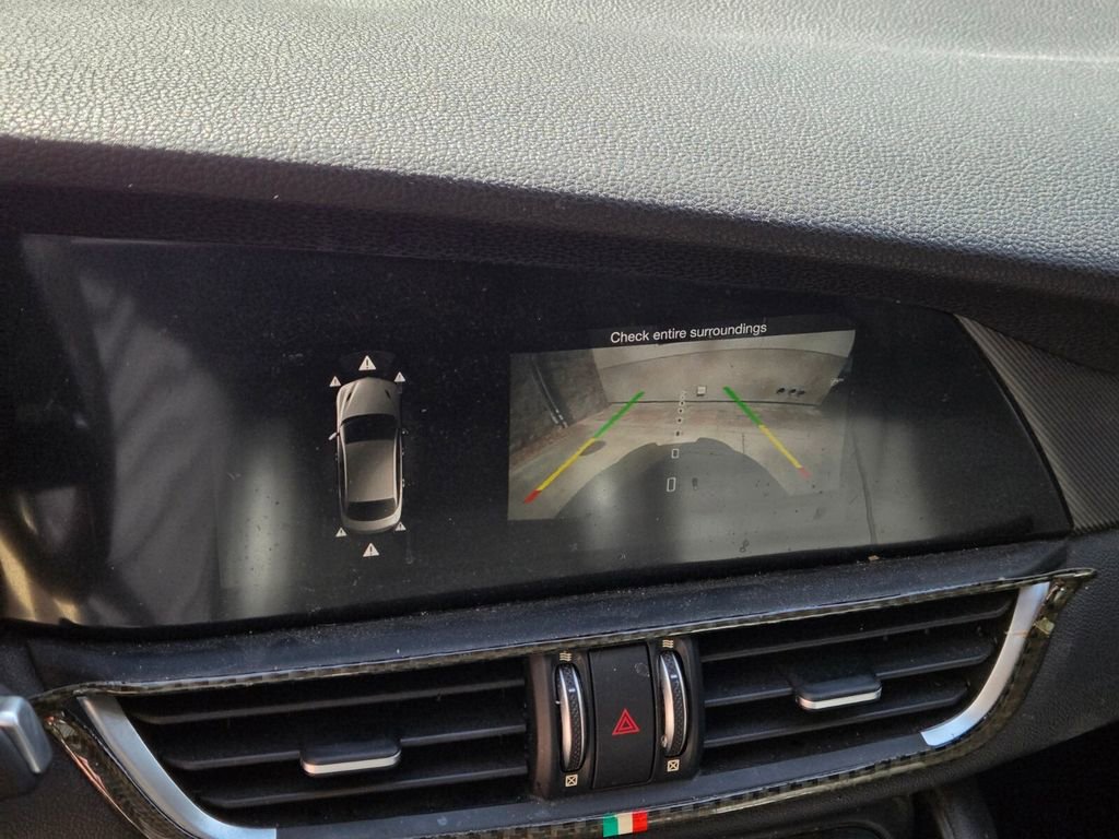 Used 2018 Alfa Romeo Giulia Ti Sport w/ Quick Order Package 22U Sport image 11