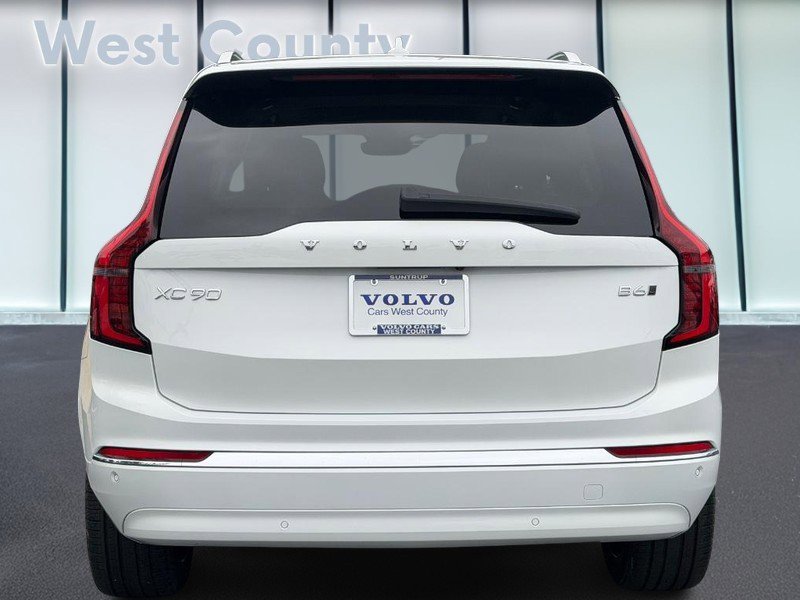 Certified 2025 Volvo XC90 B6 Plus AWD/4WD image 6