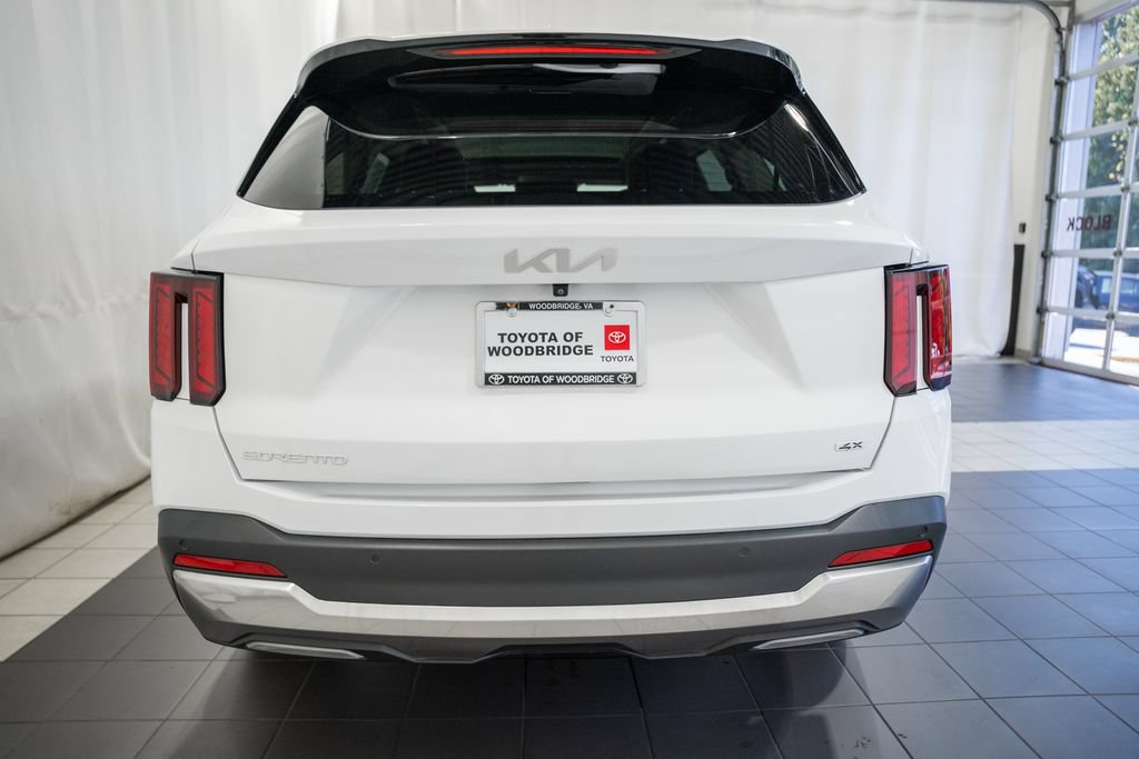 Used 2024 Kia Sorento S w/ Panoramic Sunroof Package AWD/4WD image 5