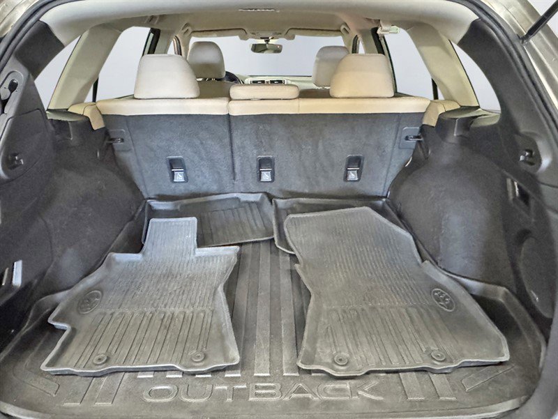 Used 2019 Subaru Outback 3.6R Limited image 23