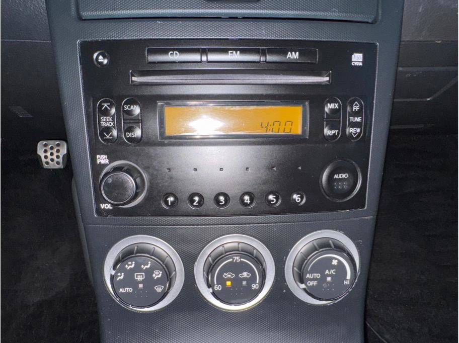 Used 2004 Nissan 350Z Enthusiast w/ Side Airbags Pkg image 14