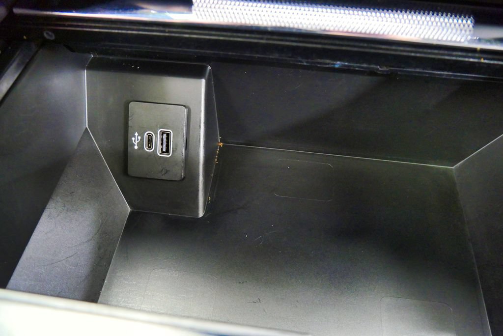 Used 2025 Ford F150 Lariat AWD/4WD image 31