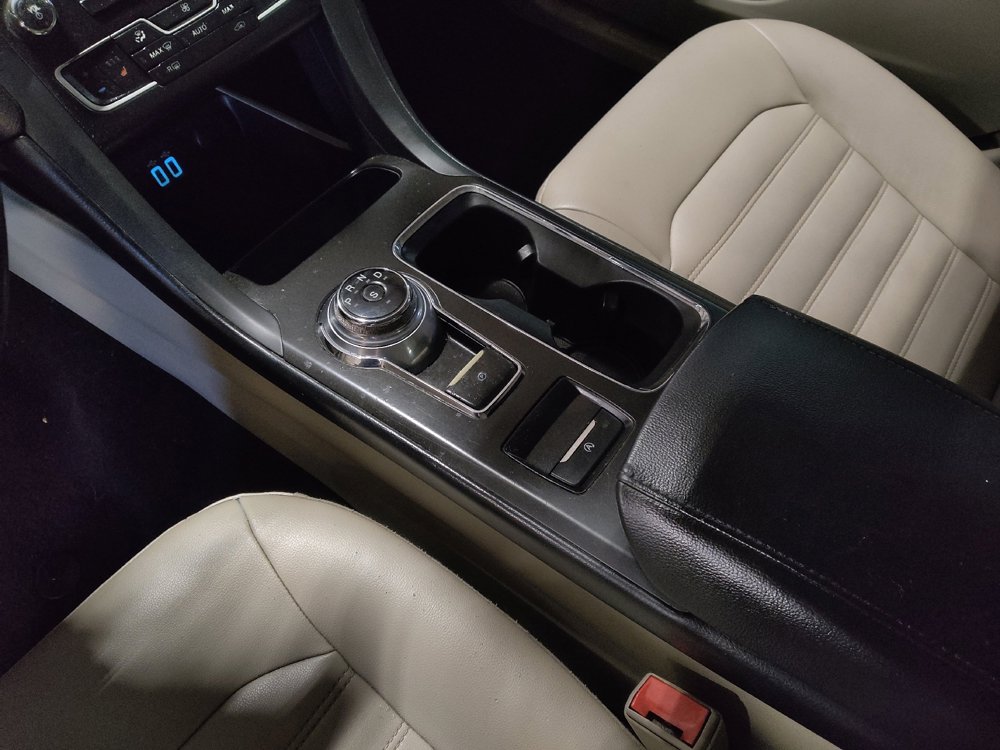 Used 2019 Ford Fusion SEL image 26
