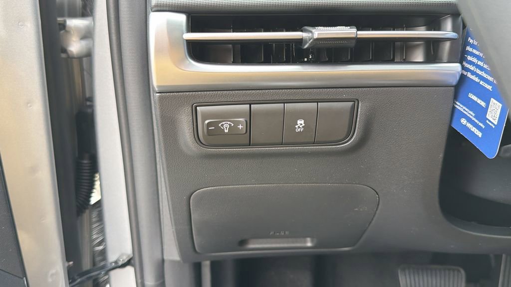 New 2026 Hyundai Tucson SE image 32