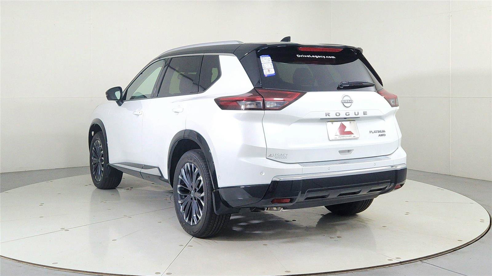 New 2026 Nissan Rogue Platinum w/ Platinum Premium Package image 5