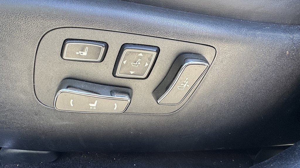 Used 2016 Lexus LS 460 AWD w/ Comfort Package image 11