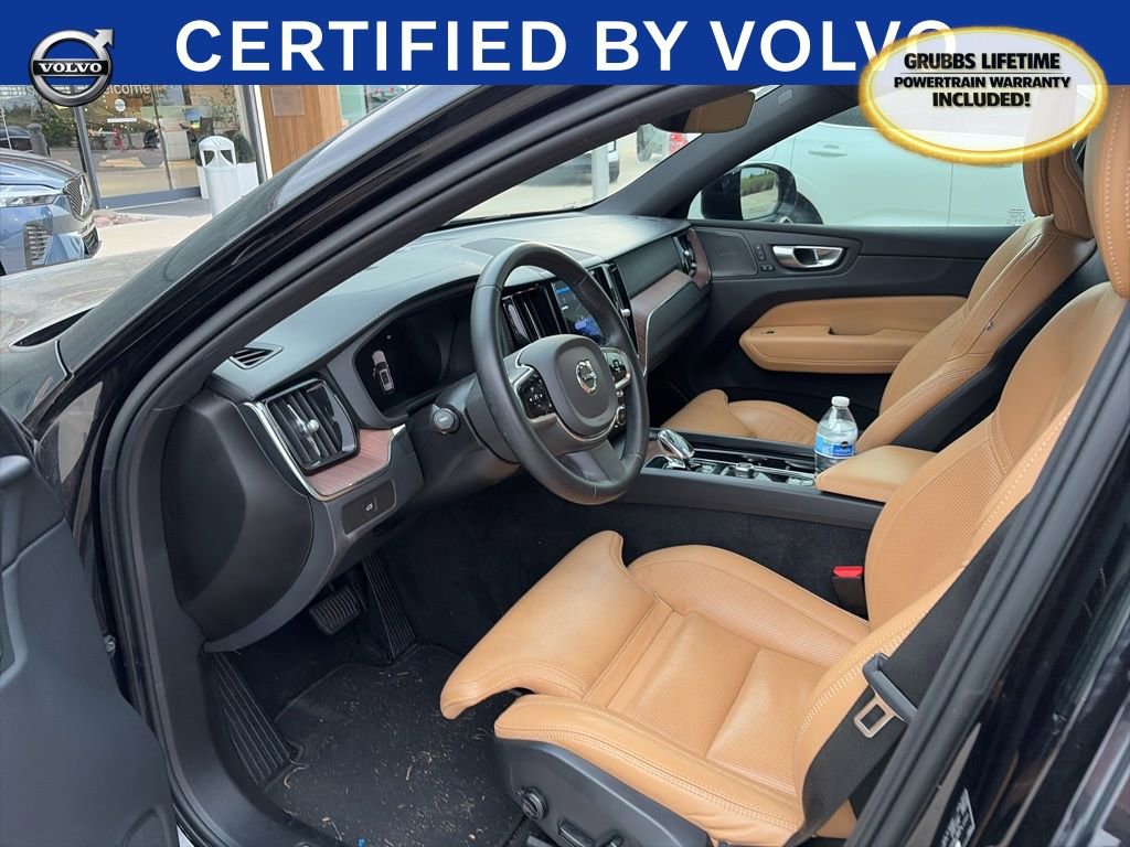 Used 2023 Volvo XC60 B5 Ultimate w/ Protection Package Premier image 6