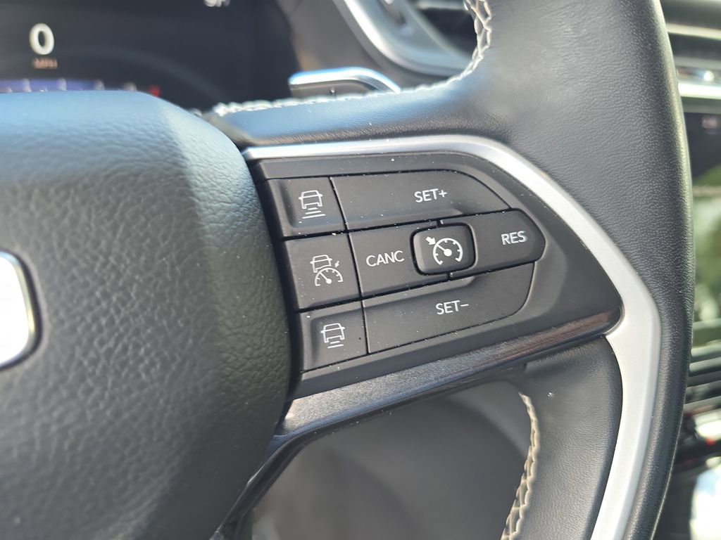 Used 2022 Jeep Grand Cherokee L Laredo w/ Luxury Tech Group I image 24