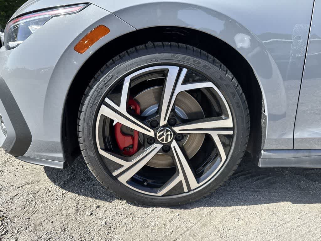New 2026 Volkswagen GTI SE FWD image 10