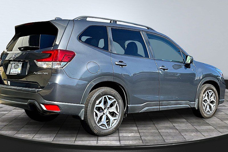 Used 2021 Subaru Forester Premium w/ Popular Package #1 image 3