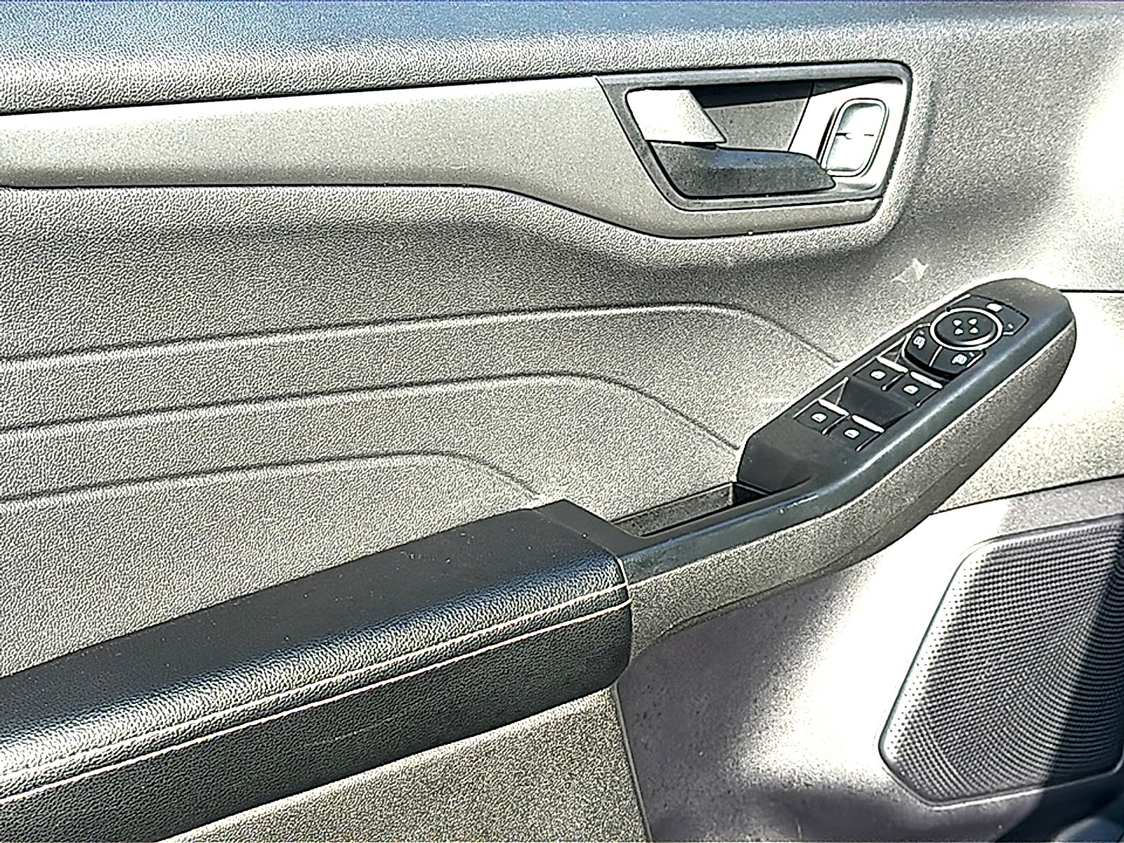 Used 2024 Ford Escape Active image 16