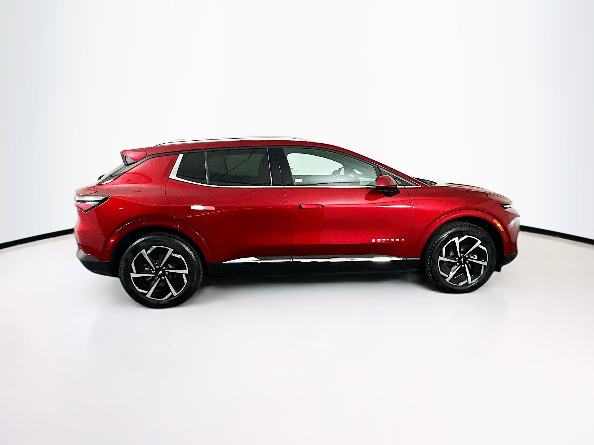 Used 2025 Chevrolet Equinox EV LT image 10