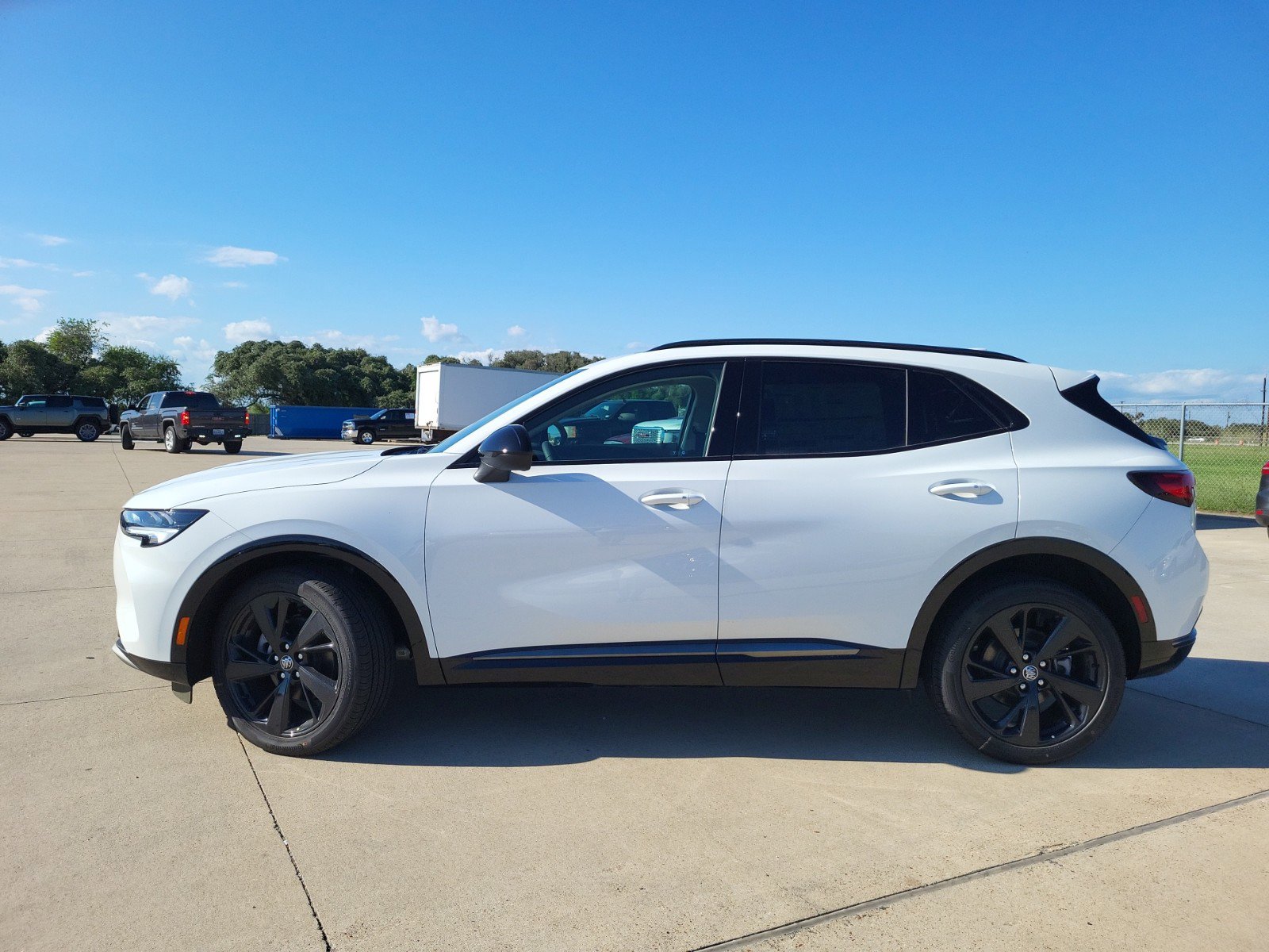 Used 2023 Buick Envision Essence w/ Sport Touring Package image 8