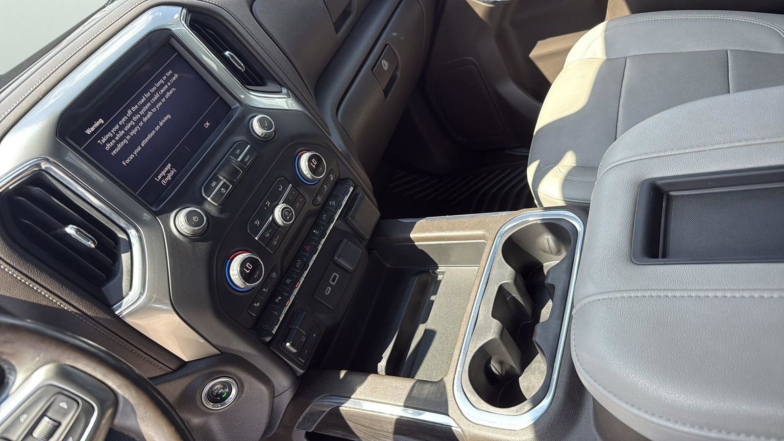 Used 2022 Chevrolet Silverado 1500 LTZ w/ Z71 Off-Road Package image 20