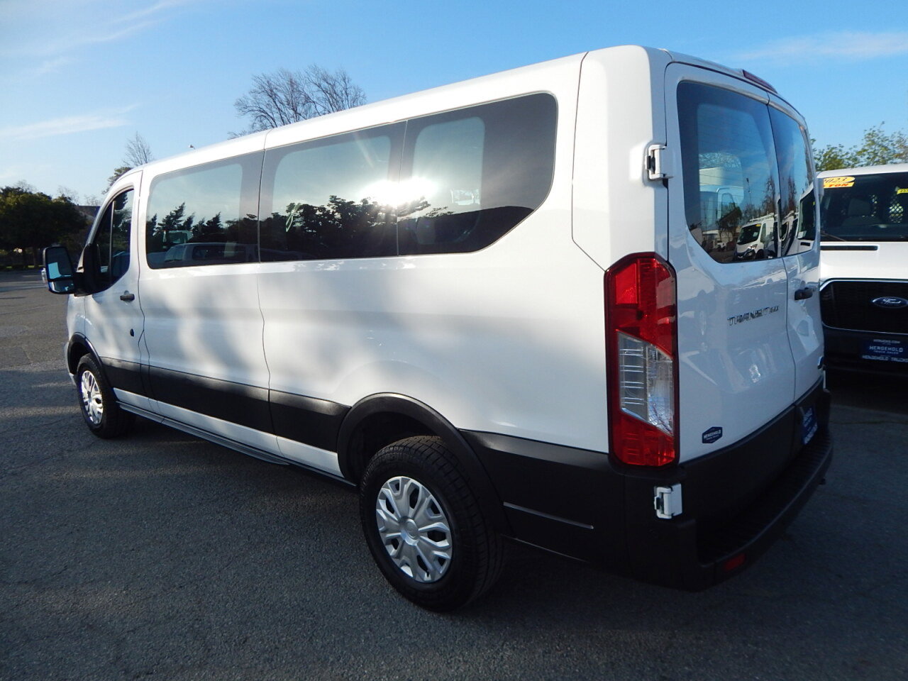 Used 2022 Ford Transit 350 XLT image 6