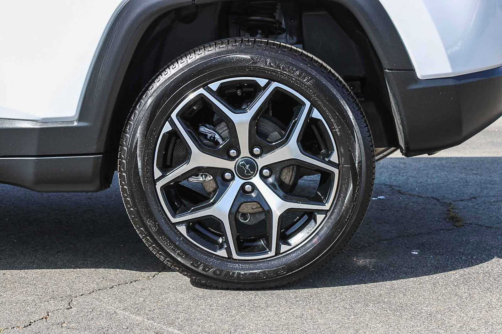 Used 2026 Jeep Compass Limited image 10