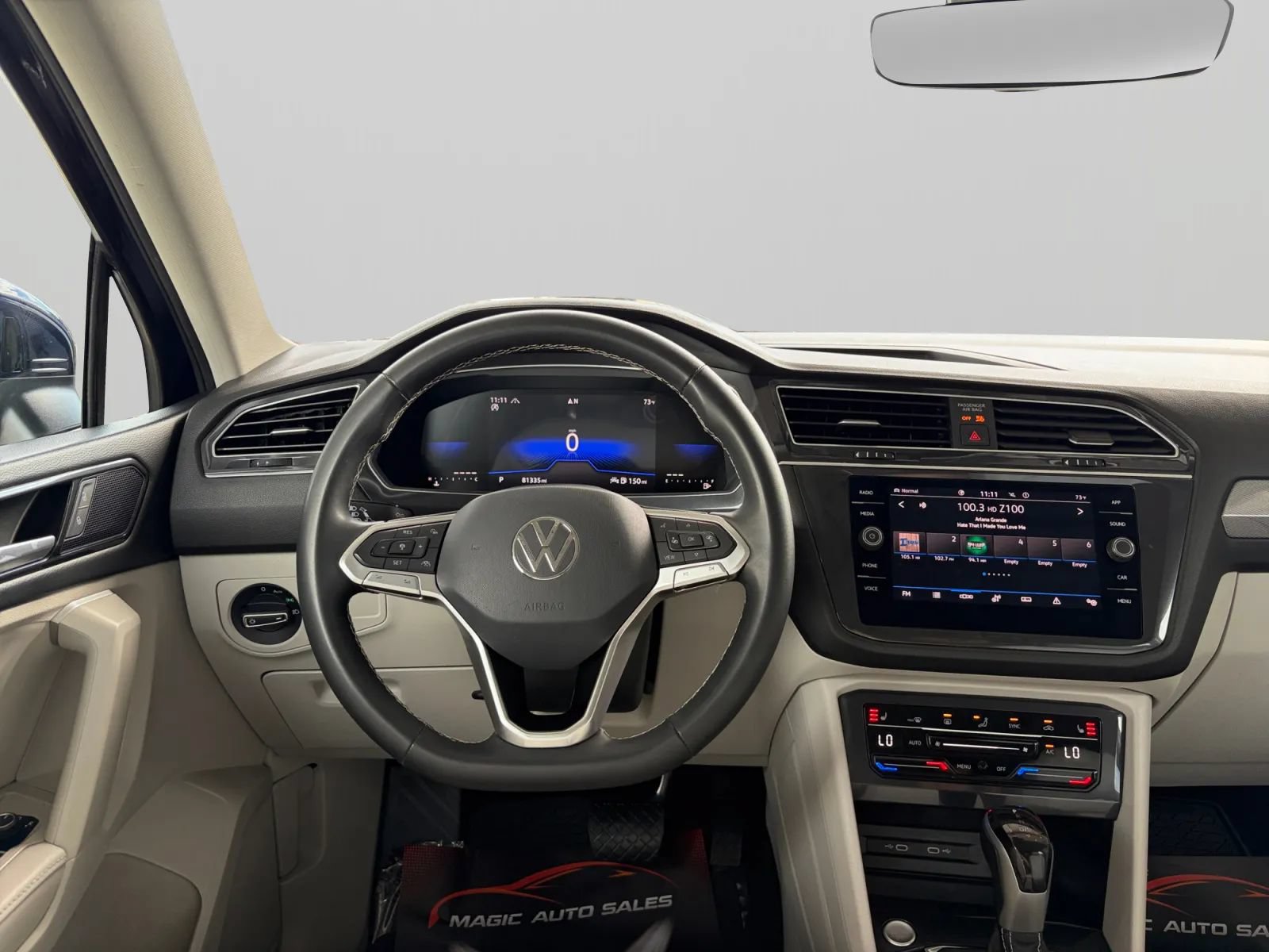 Used 2023 Volkswagen Tiguan SE w/ Panoramic Sunroof Package AWD/4WD image 28