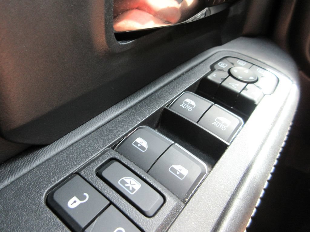 Used 2026 RAM 3500 Limited AWD/4WD image 35