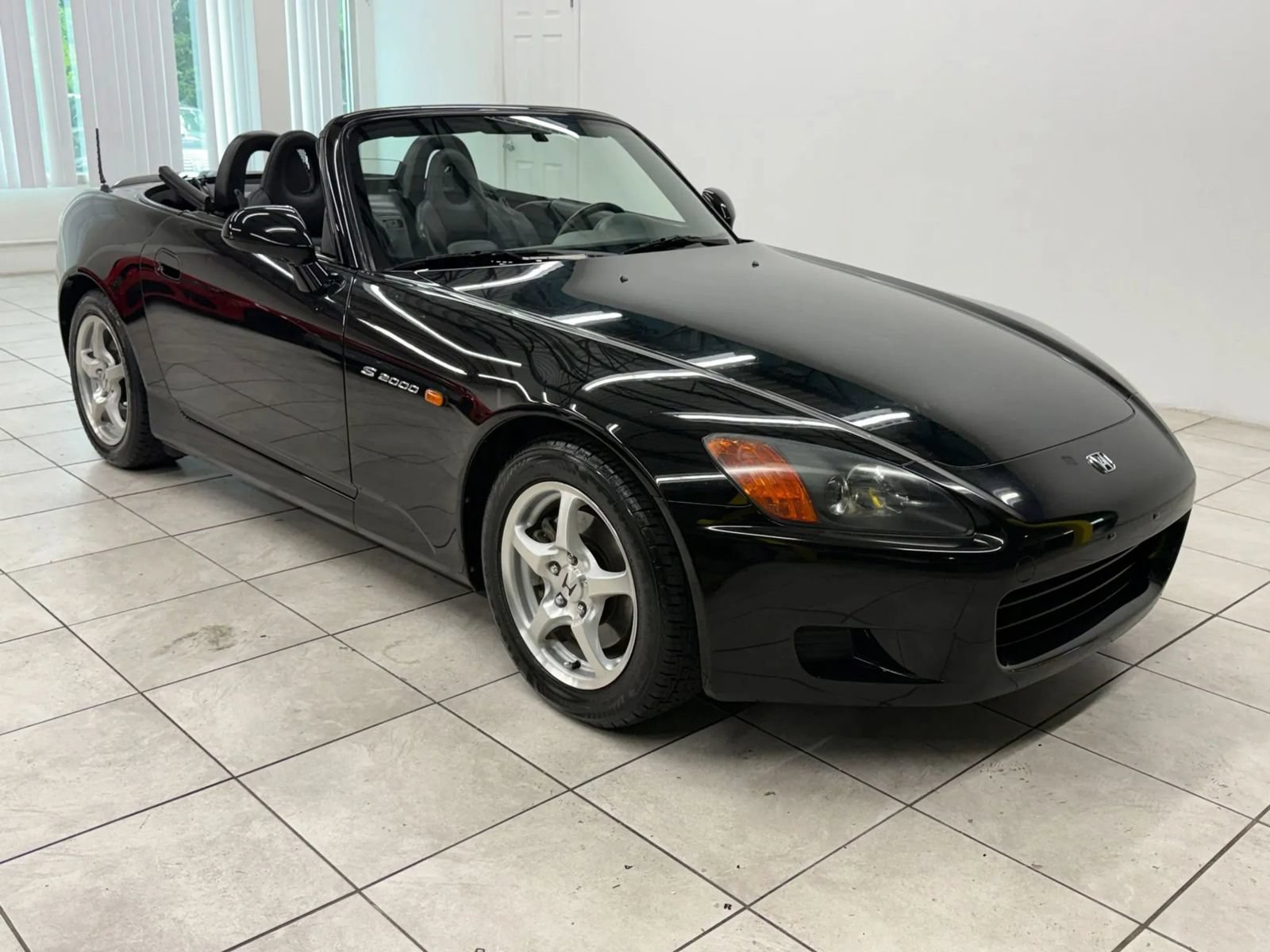 Used 2000 Honda S2000 image 1