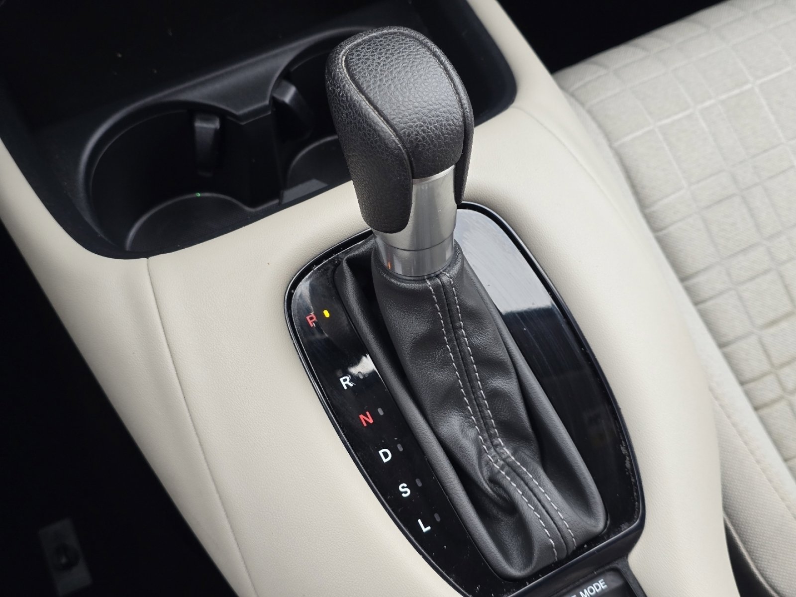 Certified 2024 Honda HR-V LX image 31