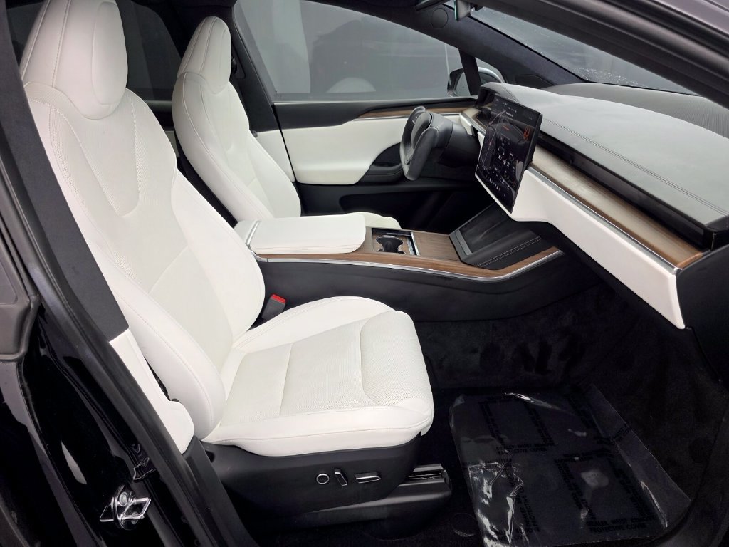Used 2023 Tesla Model X AWD/4WD image 27
