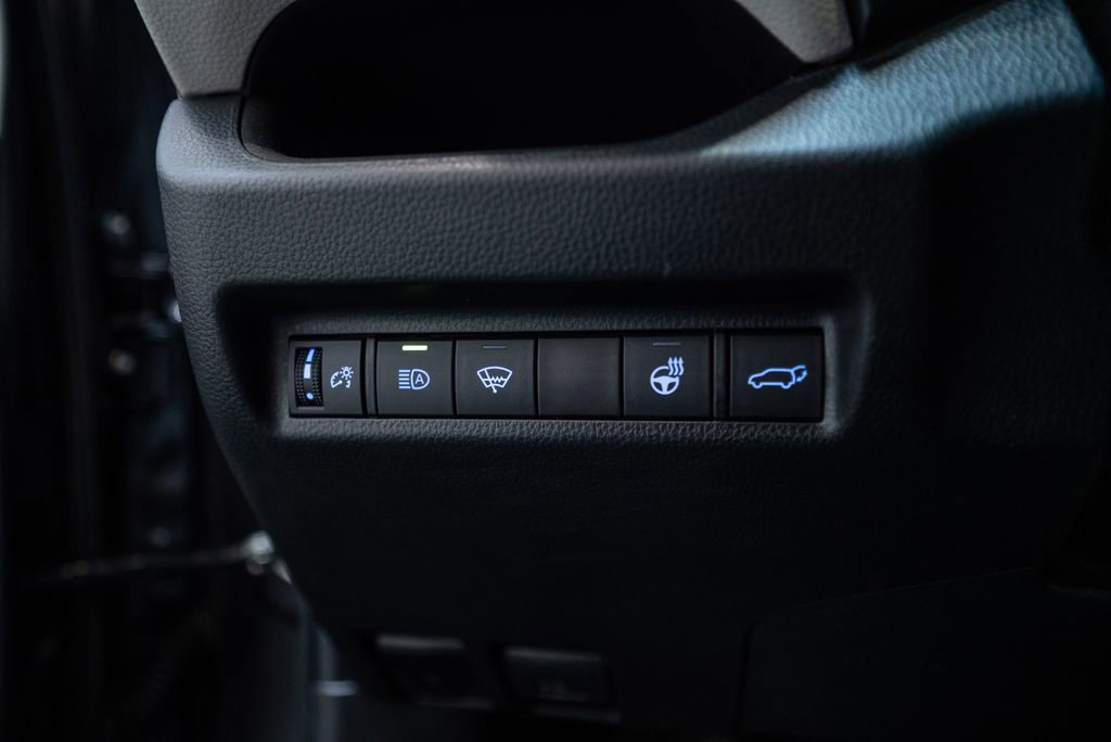 Certified 2022 Toyota RAV4 XLE Premium image 34