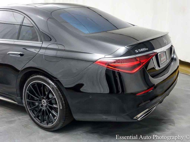 Used 2023 Mercedes-Benz S 580e 4MATIC Sedan image 9