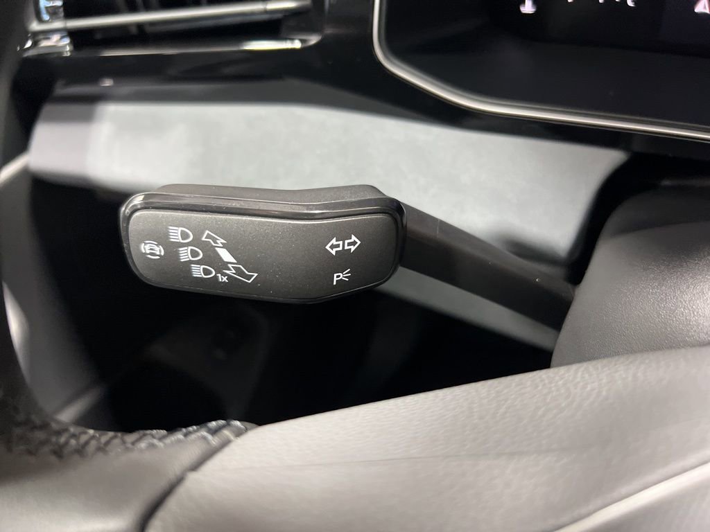 New 2025 Volkswagen Jetta SE image 36