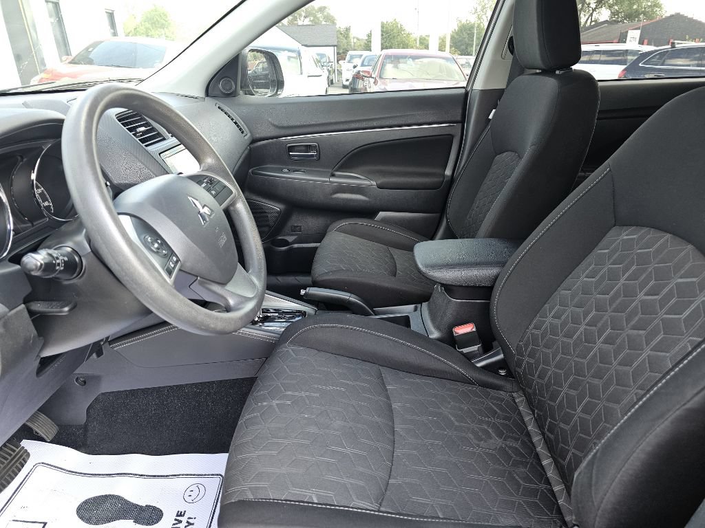 Used 2021 Mitsubishi Outlander Sport Black Edition FWD image 20