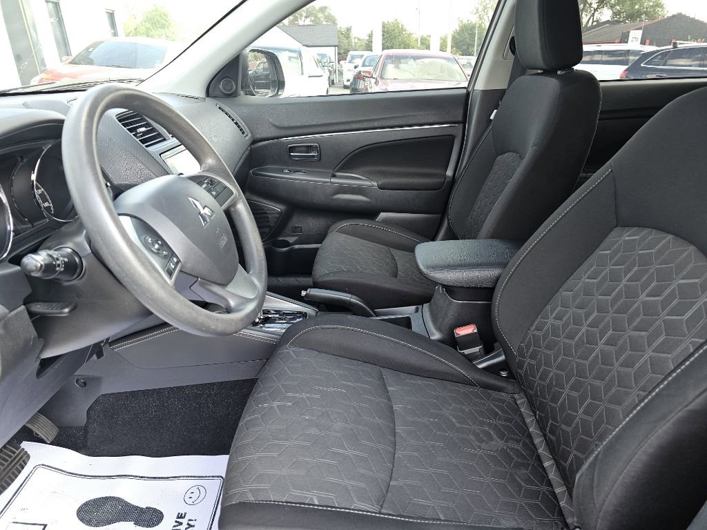 Used 2021 Mitsubishi Outlander Sport Black Edition image 20