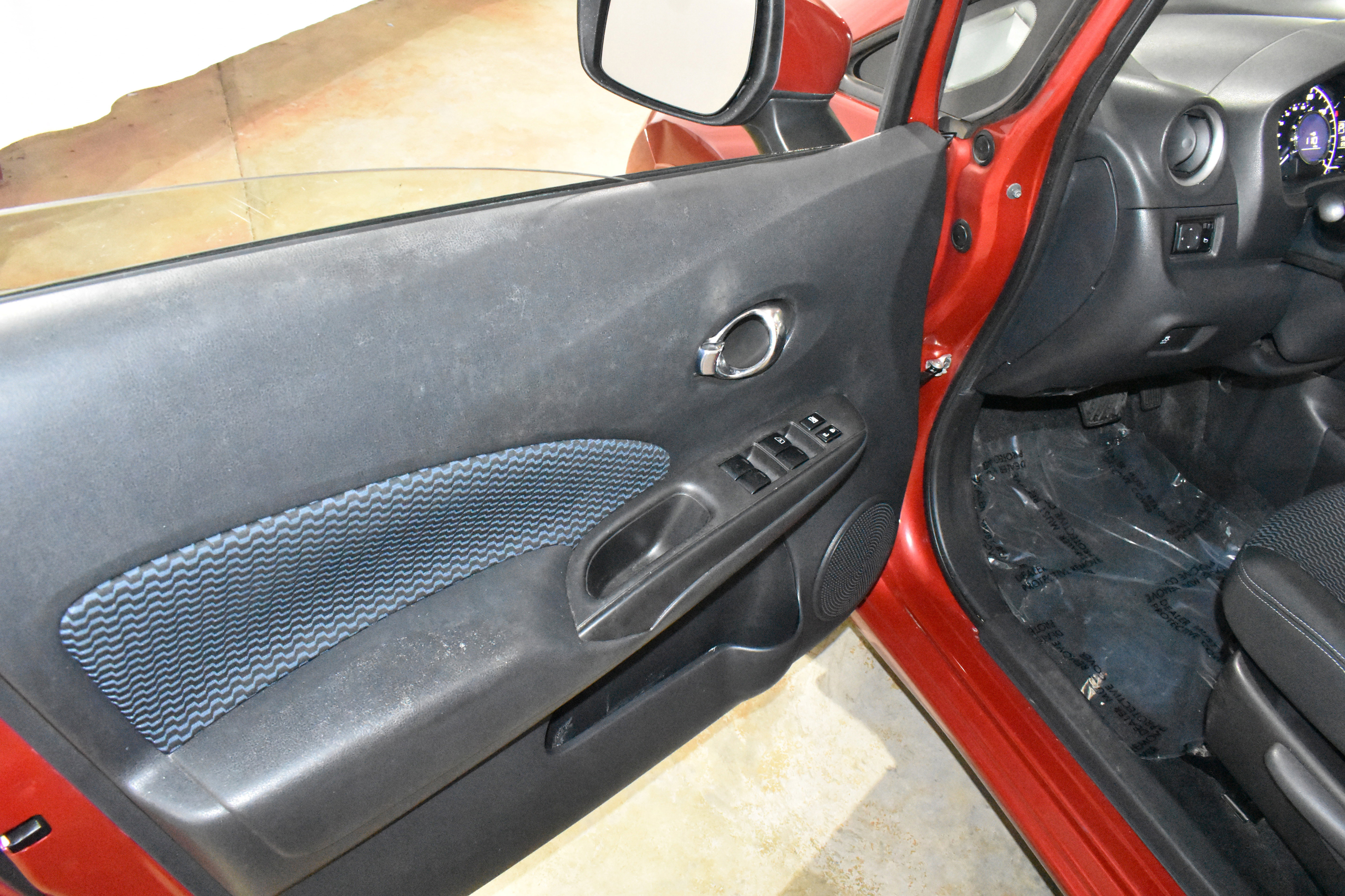 Used 2015 Nissan Versa Note SV image 22