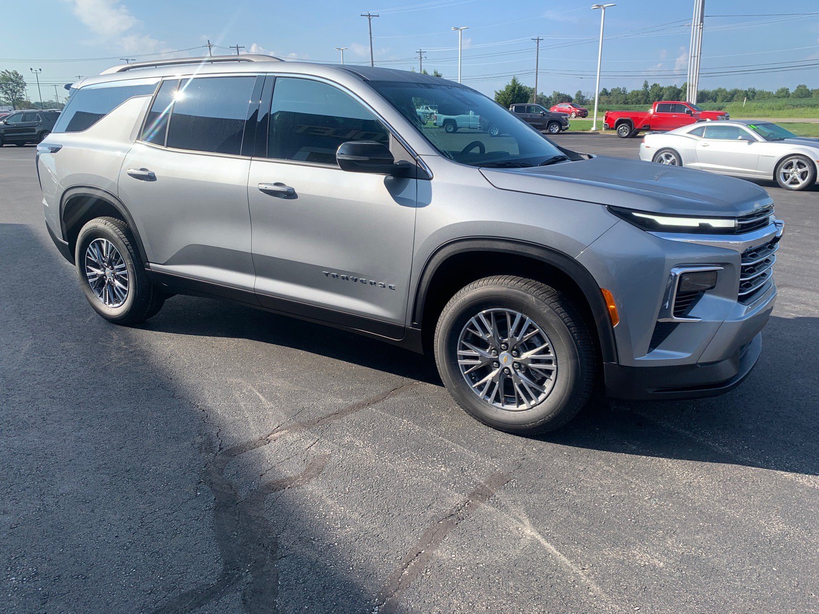 New 2027 Chevrolet Traverse LT FWD image 3