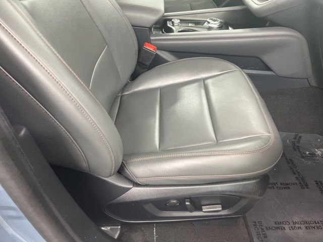 Used 2025 Ford Explorer Active w/ Active Comfort Package AWD/4WD image 24