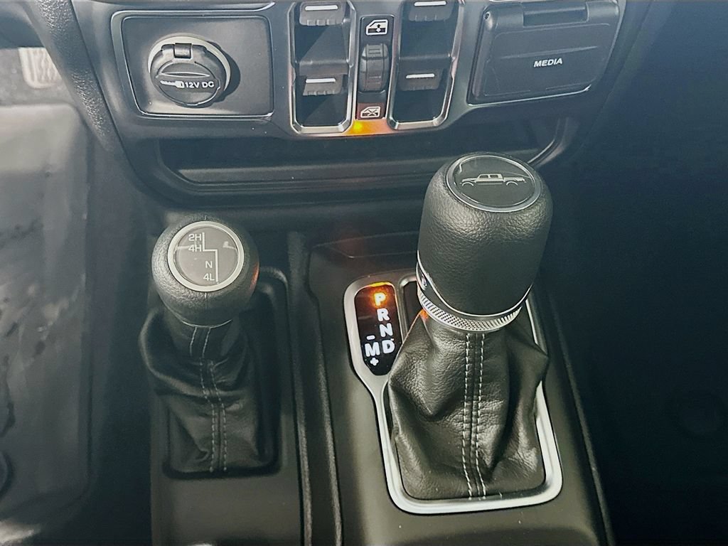 New 2025 Jeep Gladiator Sport AWD/4WD image 12