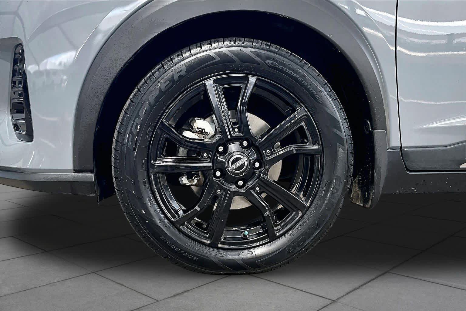 Certified 2024 Nissan Kicks SR w/ SR Premium Package FWD image 11