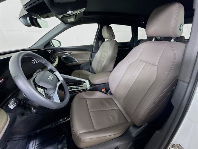 Certified 2025 Audi Q5 Premium w/ 19" Wheel Package AWD/4WD image 5